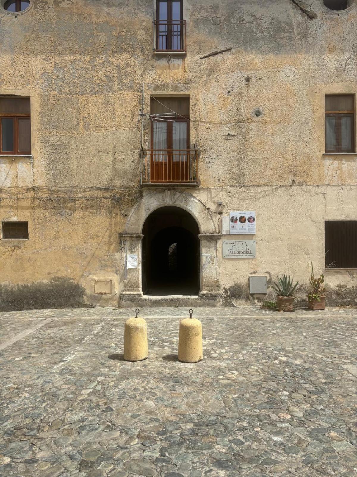 Al Castello Apartment Fiumefreddo Bruzio Exterior photo